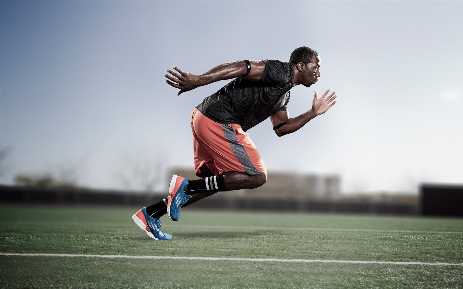 开云体育官网-美国队后卫佩雷斯在巴黎奥运会上表现出色，佩雷斯访华